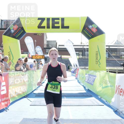 10.08.2025 - GEWOBA Citytriathlon Bremen H.Heesch http://msf.ph/oto/8554885 10.08.2025 15:52:45 Ziel 339, 380 meine-sportfotos.de