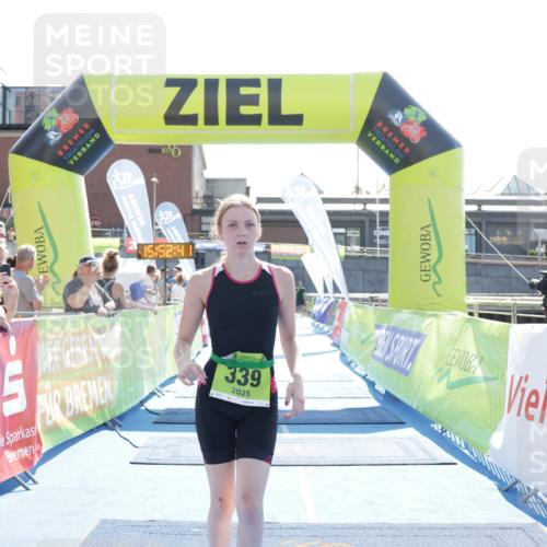 10.08.2025 - GEWOBA Citytriathlon Bremen H.Heesch http://msf.ph/oto/8554891 10.08.2025 15:52:46 Ziel 339, 380 meine-sportfotos.de