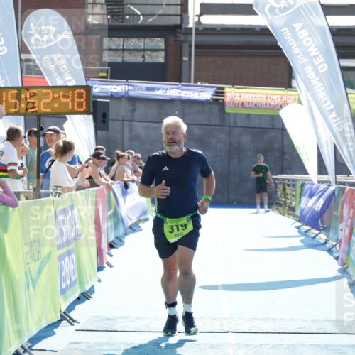 10.08.2025 - GEWOBA Citytriathlon Bremen H.Heesch http://msf.ph/oto/8554911 10.08.2025 15:52:52 Ziel 319 meine-sportfotos.de