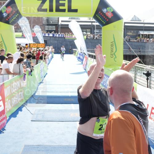 10.08.2025 - GEWOBA Citytriathlon Bremen H.Heesch http://msf.ph/oto/8554938 10.08.2025 15:21:12 Ziel 198, 272 meine-sportfotos.de