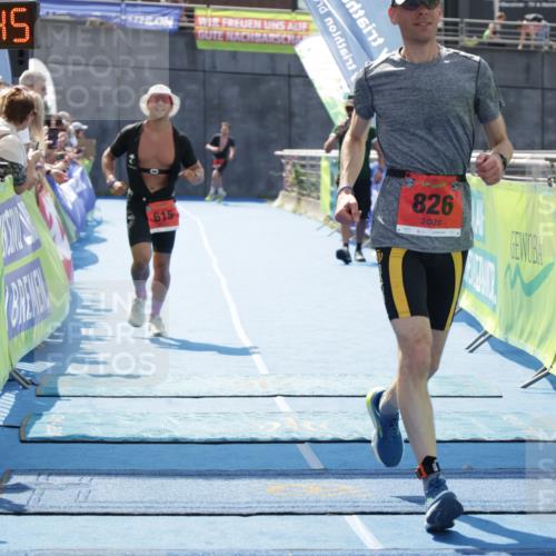10.08.2025 - GEWOBA Citytriathlon Bremen H.Heesch http://msf.ph/oto/8554993 10.08.2025 14:14:48 Ziel 615, 826 meine-sportfotos.de