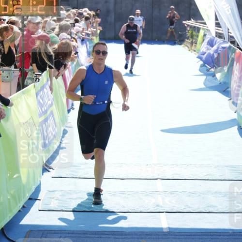 10.08.2025 - GEWOBA Citytriathlon Bremen H.Heesch http://msf.ph/oto/8555015 10.08.2025 15:21:31 Ziel 58, 242, 289, 484 meine-sportfotos.de