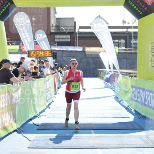 10.08.2025 - GEWOBA Citytriathlon Bremen H.Heesch http://msf.ph/oto/8555025 10.08.2025 15:54:40 Ziel 522 meine-sportfotos.de