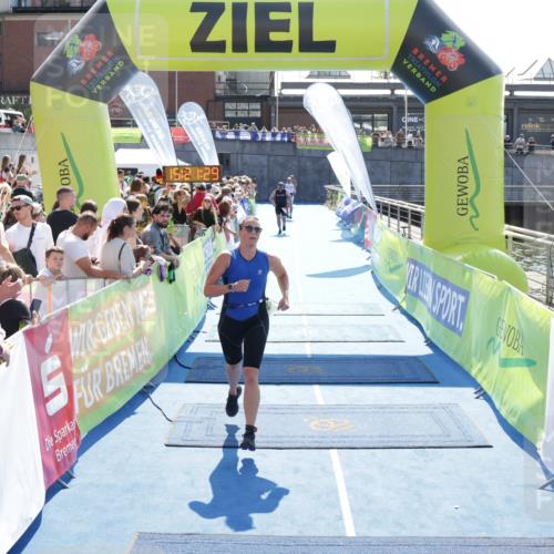 10.08.2025 - GEWOBA Citytriathlon Bremen H.Heesch http://msf.ph/oto/8555028 10.08.2025 15:21:33 Ziel 289, 484 meine-sportfotos.de
