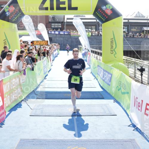 10.08.2025 - GEWOBA Citytriathlon Bremen H.Heesch http://msf.ph/oto/8555063 10.08.2025 15:21:59 Ziel 36 meine-sportfotos.de