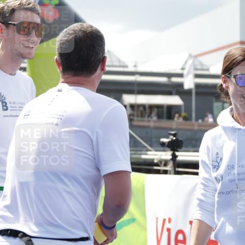 10.08.2025 - GEWOBA Citytriathlon Bremen H.Heesch http://msf.ph/oto/8555081 10.08.2025 14:15:09 Ziel 642, 1029 meine-sportfotos.de