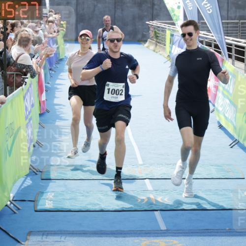 10.08.2025 - GEWOBA Citytriathlon Bremen H.Heesch http://msf.ph/oto/8555115 10.08.2025 14:15:30 Ziel 833, 1002 meine-sportfotos.de