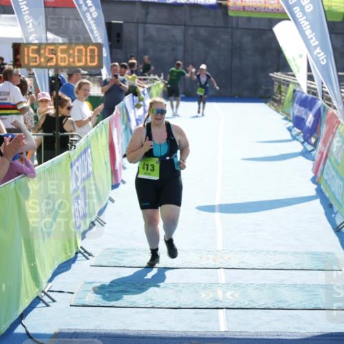 10.08.2025 - GEWOBA Citytriathlon Bremen H.Heesch http://msf.ph/oto/8555120 10.08.2025 15:56:04 Ziel 413 meine-sportfotos.de