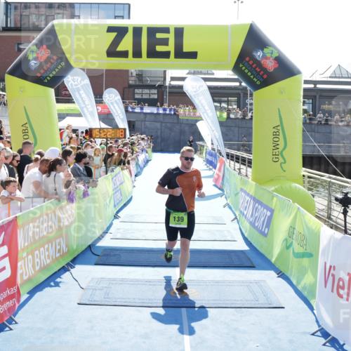 10.08.2025 - GEWOBA Citytriathlon Bremen H.Heesch http://msf.ph/oto/8555131 10.08.2025 15:22:22 Ziel 139 meine-sportfotos.de