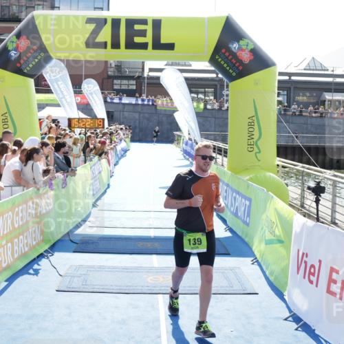 10.08.2025 - GEWOBA Citytriathlon Bremen H.Heesch http://msf.ph/oto/8555137 10.08.2025 15:22:23 Ziel 139 meine-sportfotos.de