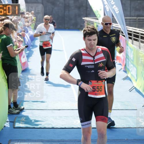 10.08.2025 - GEWOBA Citytriathlon Bremen H.Heesch http://msf.ph/oto/8555161 10.08.2025 14:16:05 Ziel 555, 699, 783, 820 meine-sportfotos.de