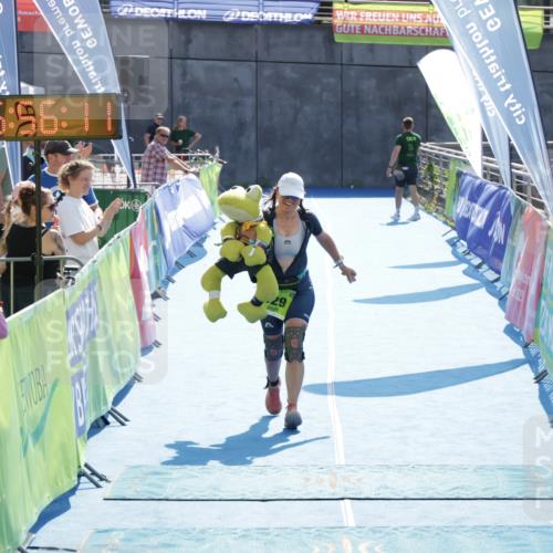 10.08.2025 - GEWOBA Citytriathlon Bremen H.Heesch http://msf.ph/oto/8555195 10.08.2025 15:56:15 Ziel 529 meine-sportfotos.de
