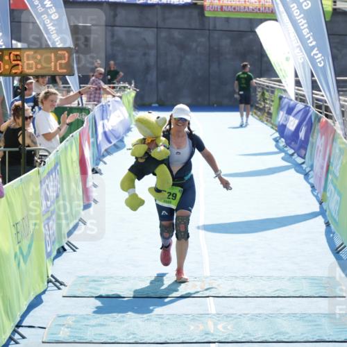 10.08.2025 - GEWOBA Citytriathlon Bremen H.Heesch http://msf.ph/oto/8555227 10.08.2025 15:56:16 Ziel 529 meine-sportfotos.de