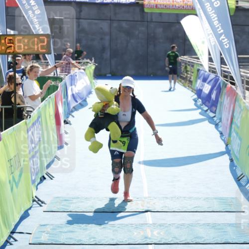 10.08.2025 - GEWOBA Citytriathlon Bremen H.Heesch http://msf.ph/oto/8555229 10.08.2025 15:56:16 Ziel 529 meine-sportfotos.de