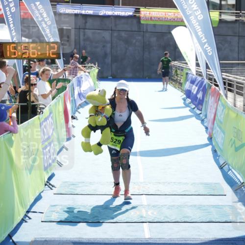 10.08.2025 - GEWOBA Citytriathlon Bremen H.Heesch http://msf.ph/oto/8555248 10.08.2025 15:56:16 Ziel 529 meine-sportfotos.de