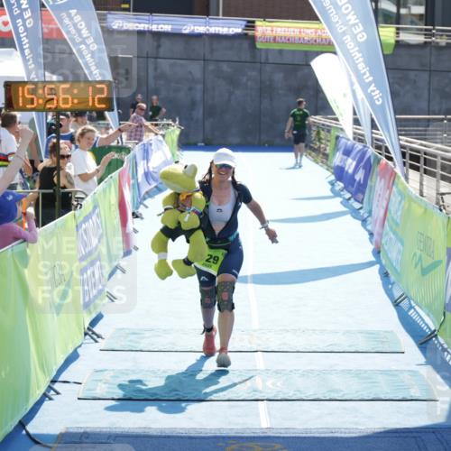 10.08.2025 - GEWOBA Citytriathlon Bremen H.Heesch http://msf.ph/oto/8555251 10.08.2025 15:56:16 Ziel 529 meine-sportfotos.de