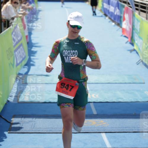 10.08.2025 - GEWOBA Citytriathlon Bremen H.Heesch http://msf.ph/oto/8555286 10.08.2025 14:17:01 Ziel 582, 947 meine-sportfotos.de