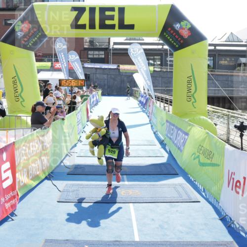 10.08.2025 - GEWOBA Citytriathlon Bremen H.Heesch http://msf.ph/oto/8555300 10.08.2025 15:56:18 Ziel 529 meine-sportfotos.de
