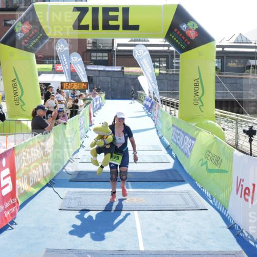 10.08.2025 - GEWOBA Citytriathlon Bremen H.Heesch http://msf.ph/oto/8555303 10.08.2025 15:56:18 Ziel 529 meine-sportfotos.de