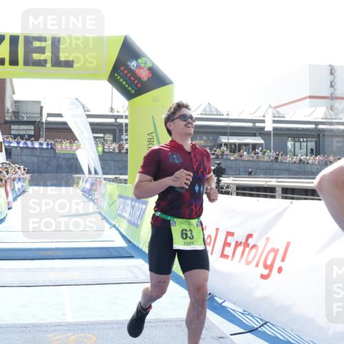 10.08.2025 - GEWOBA Citytriathlon Bremen H.Heesch http://msf.ph/oto/8555316 10.08.2025 15:23:03 Ziel 63 meine-sportfotos.de