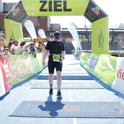 10.08.2025 - GEWOBA Citytriathlon Bremen H.Heesch http://msf.ph/oto/8555354 10.08.2025 15:23:18 Ziel 24, 100, 162, 211 meine-sportfotos.de