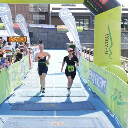 10.08.2025 - GEWOBA Citytriathlon Bremen H.Heesch http://msf.ph/oto/8555395 10.08.2025 15:57:44 Ziel 452, 454 meine-sportfotos.de