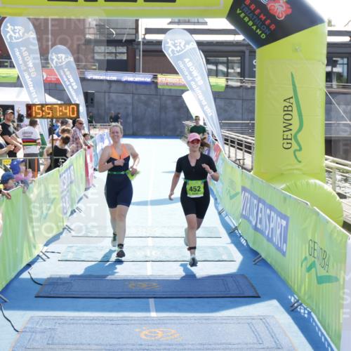 10.08.2025 - GEWOBA Citytriathlon Bremen H.Heesch http://msf.ph/oto/8555397 10.08.2025 15:57:44 Ziel 452, 454 meine-sportfotos.de
