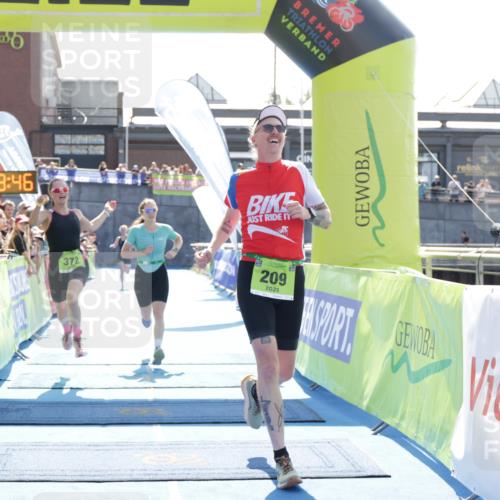 10.08.2025 - GEWOBA Citytriathlon Bremen H.Heesch http://msf.ph/oto/8555421 10.08.2025 15:23:50 Ziel 98, 209, 360, 363, 372 meine-sportfotos.de