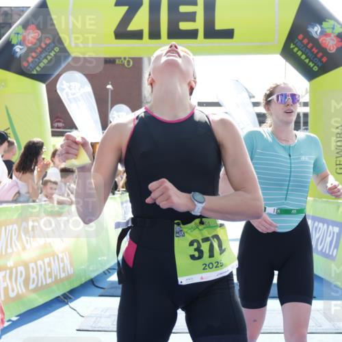 10.08.2025 - GEWOBA Citytriathlon Bremen H.Heesch http://msf.ph/oto/8555432 10.08.2025 15:23:52 Ziel 209, 360, 363, 372 meine-sportfotos.de