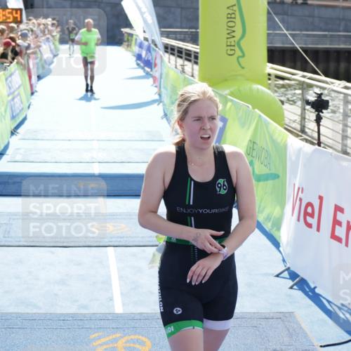 10.08.2025 - GEWOBA Citytriathlon Bremen H.Heesch http://msf.ph/oto/8555460 10.08.2025 15:23:58 Ziel 250, 360, 363, 372 meine-sportfotos.de