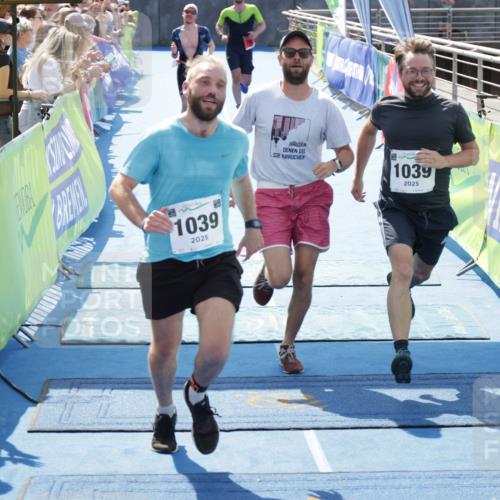 10.08.2025 - GEWOBA Citytriathlon Bremen H.Heesch http://msf.ph/oto/8555461 10.08.2025 14:18:12 Ziel 702, 752, 759, 1039 meine-sportfotos.de