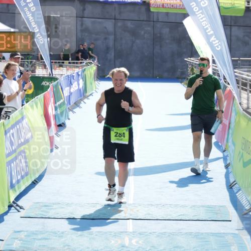 10.08.2025 - GEWOBA Citytriathlon Bremen H.Heesch http://msf.ph/oto/8555481 10.08.2025 15:59:48 Ziel 284 meine-sportfotos.de