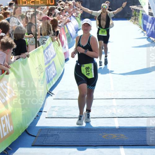 10.08.2025 - GEWOBA Citytriathlon Bremen H.Heesch http://msf.ph/oto/8555492 10.08.2025 15:24:14 Ziel 18, 84, 152, 154, 478 meine-sportfotos.de