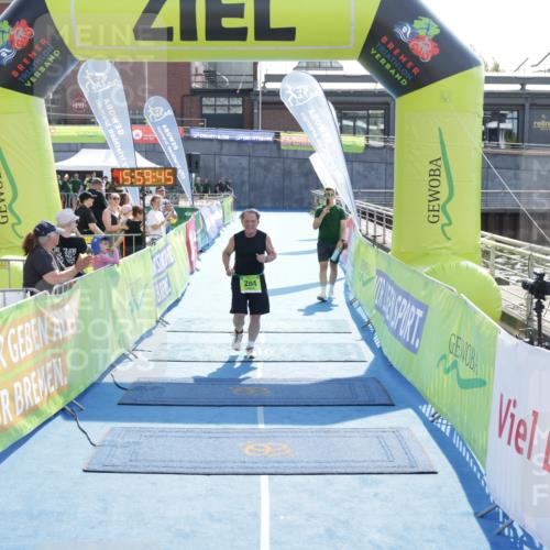 10.08.2025 - GEWOBA Citytriathlon Bremen H.Heesch http://msf.ph/oto/8555494 10.08.2025 15:59:50 Ziel 284 meine-sportfotos.de