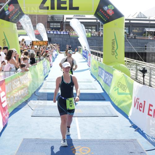 10.08.2025 - GEWOBA Citytriathlon Bremen H.Heesch http://msf.ph/oto/8555517 10.08.2025 15:24:16 Ziel 18, 84, 152, 478 meine-sportfotos.de