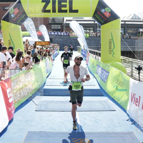 10.08.2025 - GEWOBA Citytriathlon Bremen H.Heesch http://msf.ph/oto/8555538 10.08.2025 15:24:19 Ziel 18, 84, 152, 346, 478 meine-sportfotos.de