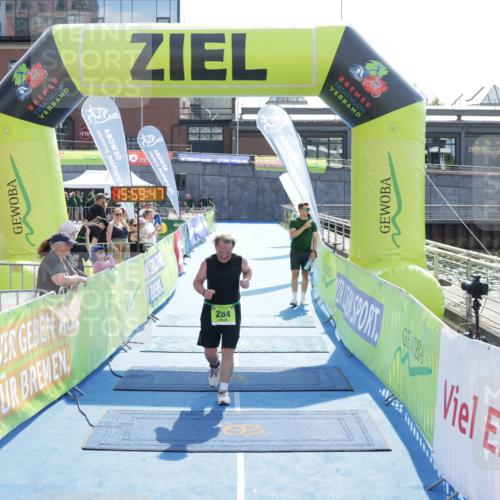 10.08.2025 - GEWOBA Citytriathlon Bremen H.Heesch http://msf.ph/oto/8555539 10.08.2025 15:59:51 Ziel 284 meine-sportfotos.de