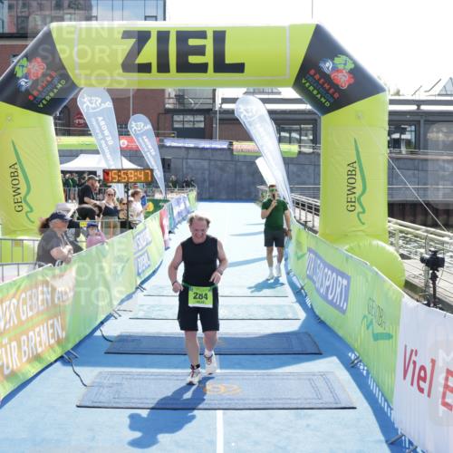 10.08.2025 - GEWOBA Citytriathlon Bremen H.Heesch http://msf.ph/oto/8555559 10.08.2025 15:59:51 Ziel 284 meine-sportfotos.de