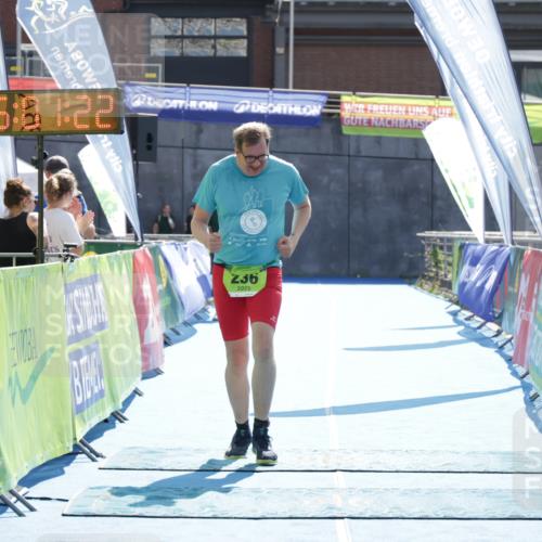 10.08.2025 - GEWOBA Citytriathlon Bremen H.Heesch http://msf.ph/oto/8555564 10.08.2025 16:01:26 Ziel 236 meine-sportfotos.de