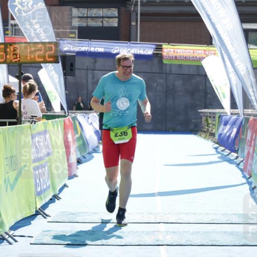 10.08.2025 - GEWOBA Citytriathlon Bremen H.Heesch http://msf.ph/oto/8555572 10.08.2025 16:01:26 Ziel 236 meine-sportfotos.de
