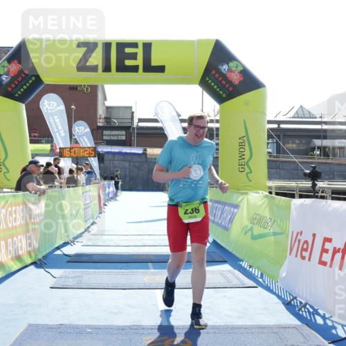 10.08.2025 - GEWOBA Citytriathlon Bremen H.Heesch http://msf.ph/oto/8555597 10.08.2025 16:01:29 Ziel 236 meine-sportfotos.de