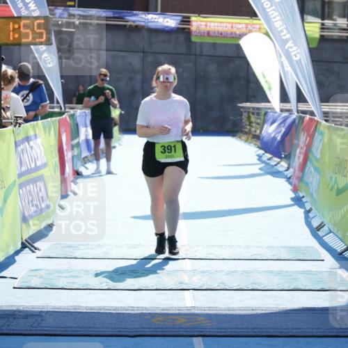 10.08.2025 - GEWOBA Citytriathlon Bremen H.Heesch http://msf.ph/oto/8555615 10.08.2025 16:02:00 Ziel 391 meine-sportfotos.de