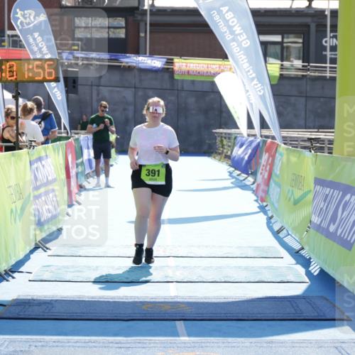 10.08.2025 - GEWOBA Citytriathlon Bremen H.Heesch http://msf.ph/oto/8555629 10.08.2025 16:02:00 Ziel 391 meine-sportfotos.de
