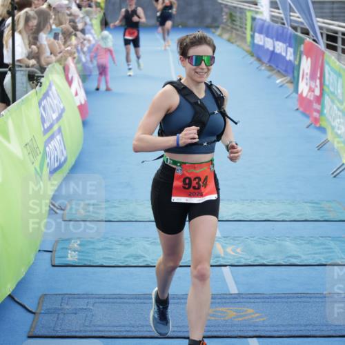 10.08.2025 - GEWOBA Citytriathlon Bremen H.Heesch http://msf.ph/oto/8555653 10.08.2025 14:20:37 Ziel 742, 934 meine-sportfotos.de