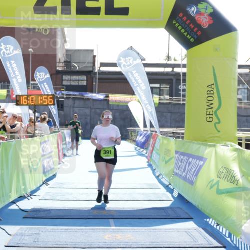 10.08.2025 - GEWOBA Citytriathlon Bremen H.Heesch http://msf.ph/oto/8555660 10.08.2025 16:02:01 Ziel 391 meine-sportfotos.de