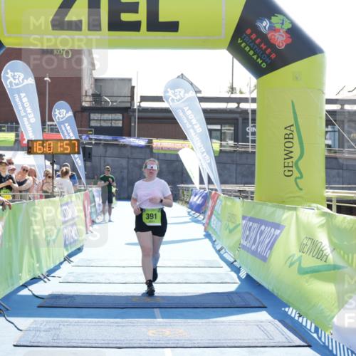 10.08.2025 - GEWOBA Citytriathlon Bremen H.Heesch http://msf.ph/oto/8555668 10.08.2025 16:02:01 Ziel 391 meine-sportfotos.de