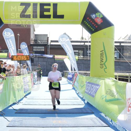 10.08.2025 - GEWOBA Citytriathlon Bremen H.Heesch http://msf.ph/oto/8555675 10.08.2025 16:02:01 Ziel 391 meine-sportfotos.de