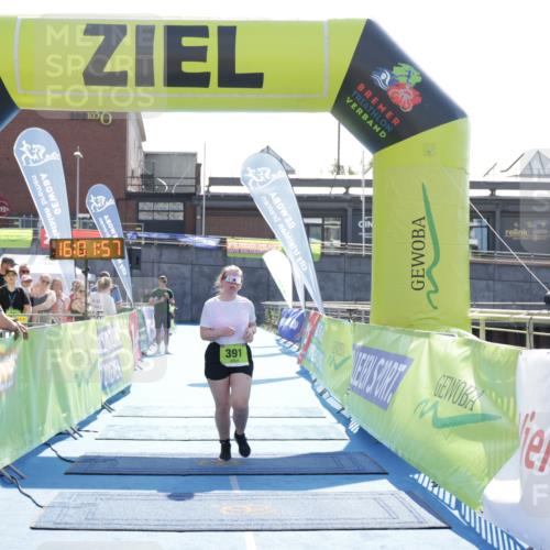 10.08.2025 - GEWOBA Citytriathlon Bremen H.Heesch http://msf.ph/oto/8555680 10.08.2025 16:02:01 Ziel 391 meine-sportfotos.de