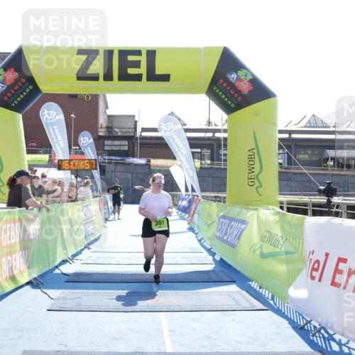 10.08.2025 - GEWOBA Citytriathlon Bremen H.Heesch http://msf.ph/oto/8555691 10.08.2025 16:02:01 Ziel 391 meine-sportfotos.de