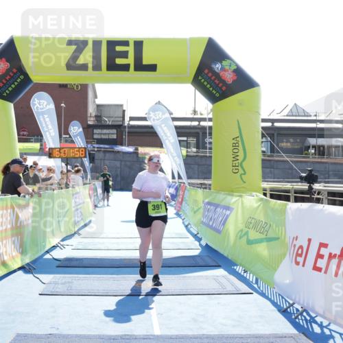 10.08.2025 - GEWOBA Citytriathlon Bremen H.Heesch http://msf.ph/oto/8555712 10.08.2025 16:02:02 Ziel 391 meine-sportfotos.de